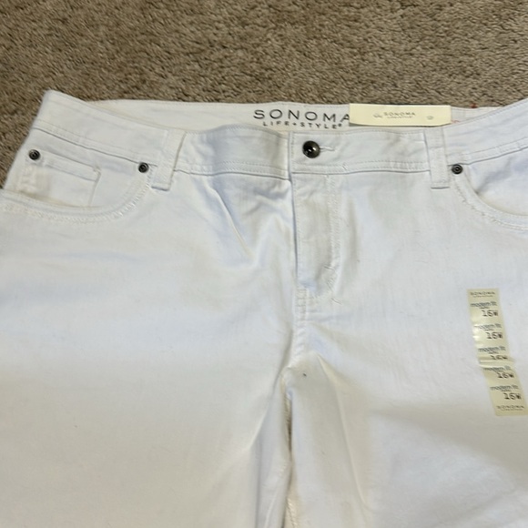 Sonoma Life & Style Denim
Capri Modern Fit White Size 16W NWT - Picture 3 of 5